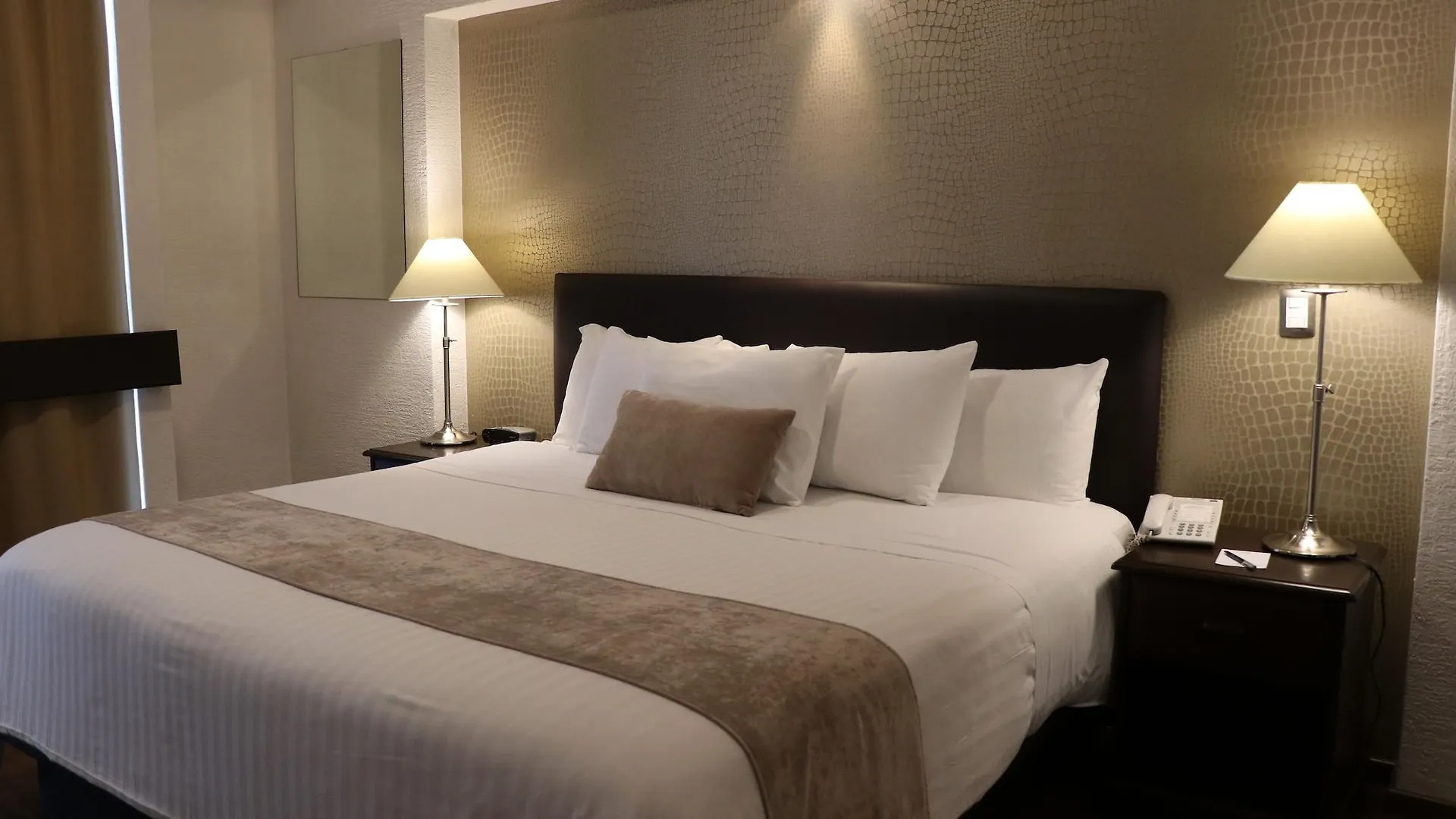 Meson Ejecutivo Guadalajara Minerva - Av Mexico Hotel 4*,  Mexico