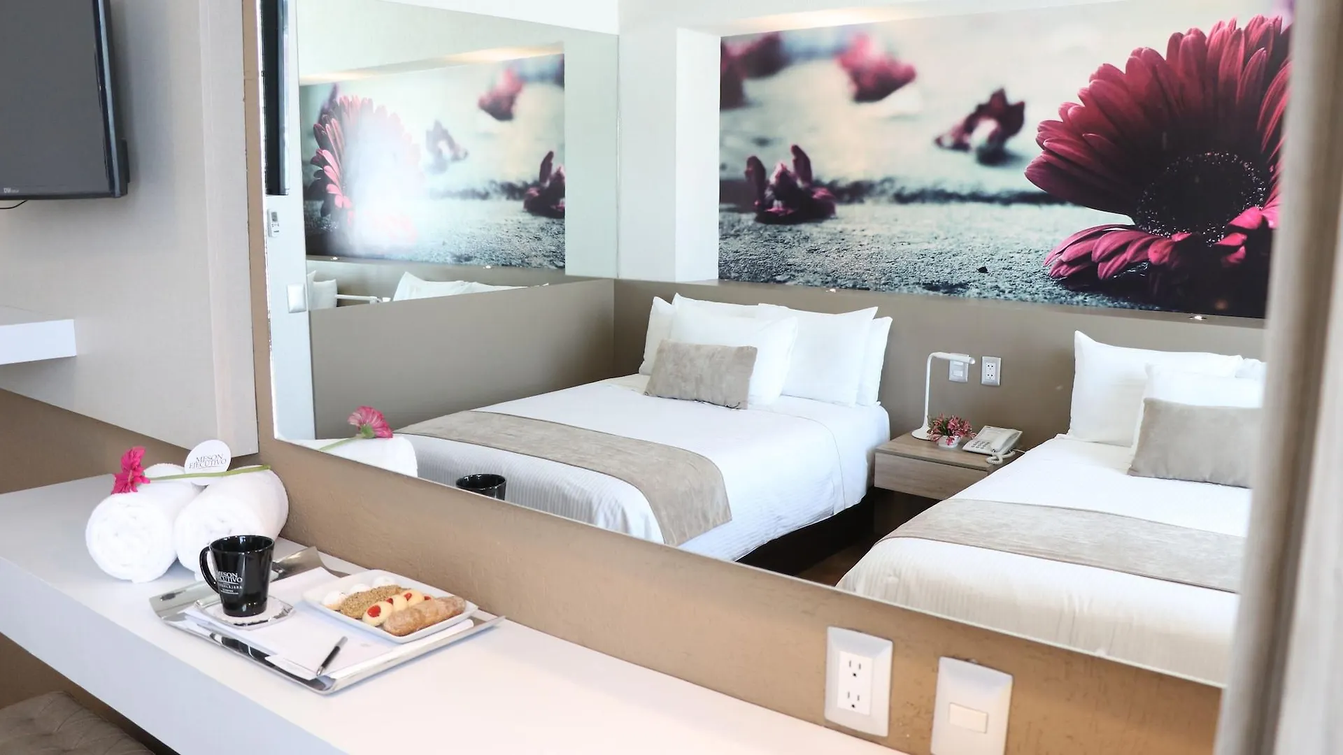 Meson Ejecutivo Guadalajara Minerva - Av Mexico Hotel