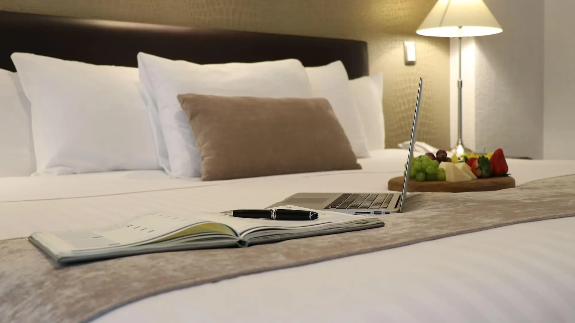 Meson Ejecutivo Guadalajara Minerva - Av Mexico Hotel