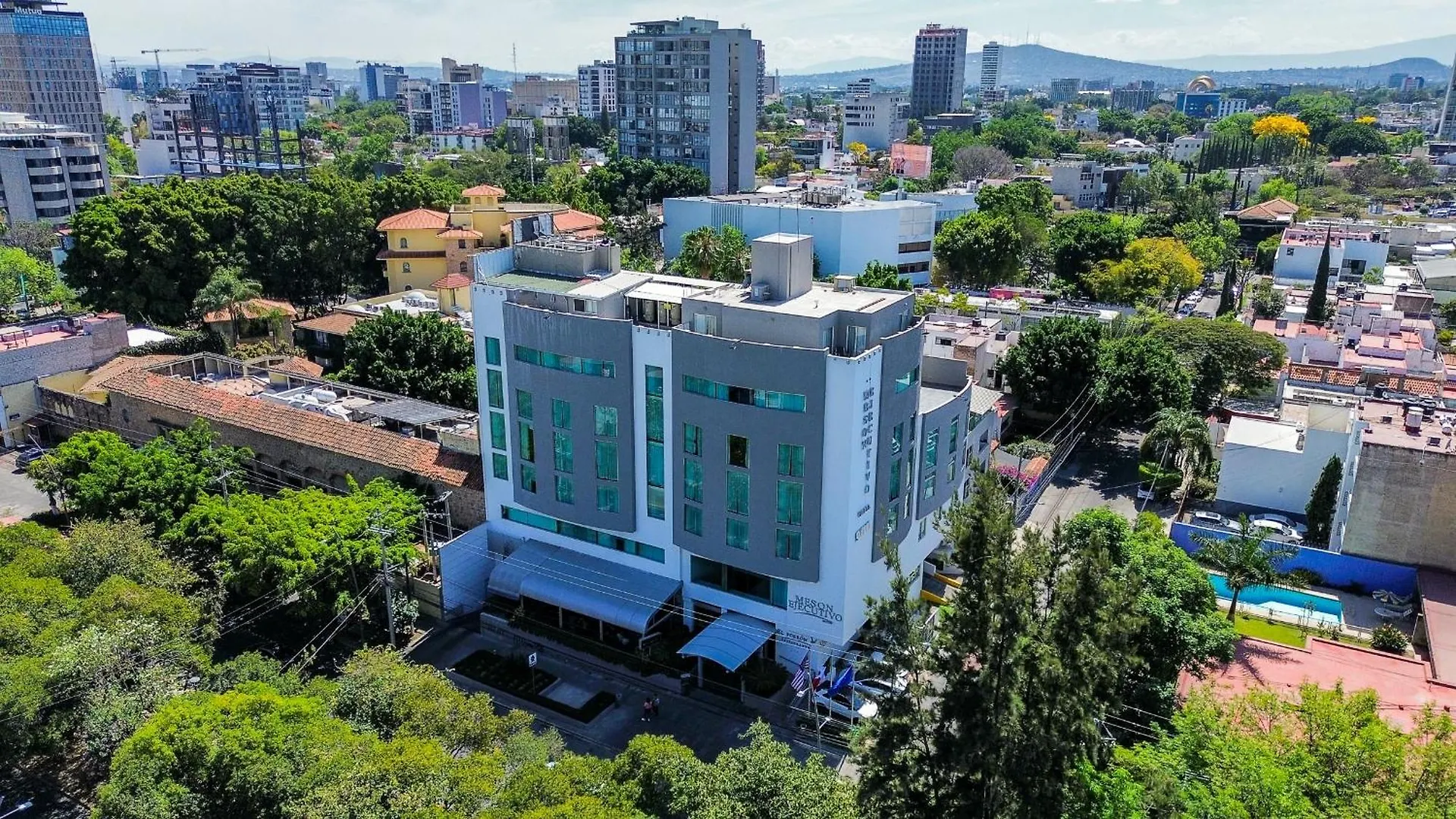 Meson Ejecutivo Guadalajara Minerva - Av Mexico Hotel